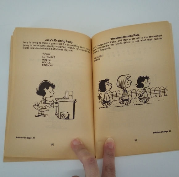 Vintage 1979 The Charlie Brown ghostly word puzzle book Peanuts Printed in USA - Picture 7 of 9
